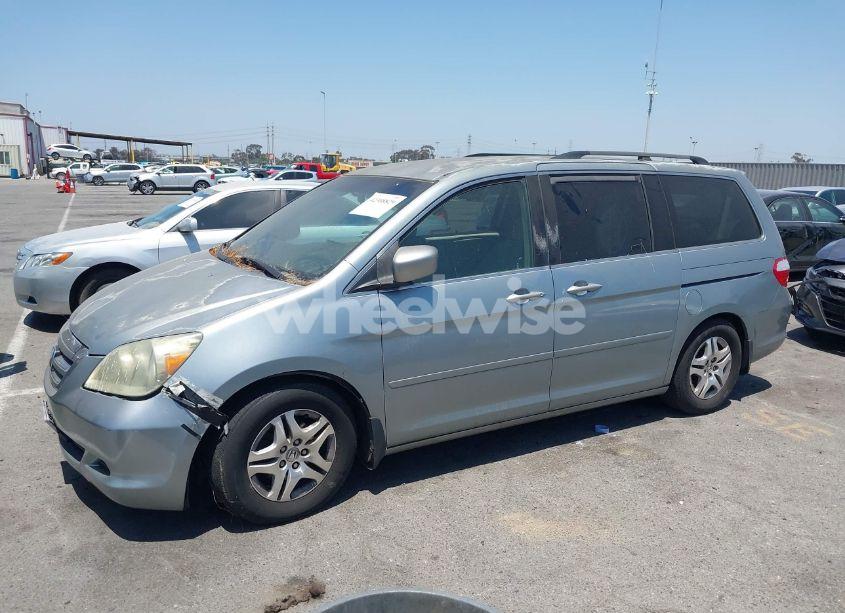 Photo 2 of 2005 Honda Odyssey EX (VIN 5FNRL38415B086709)