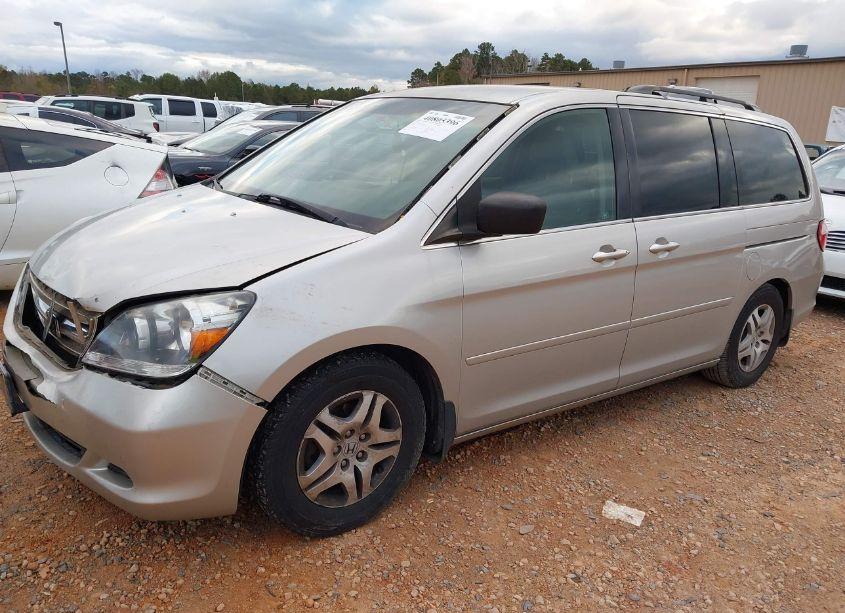 Photo 2 of 2005 Honda Odyssey EX (VIN 5FNRL38415B420477)