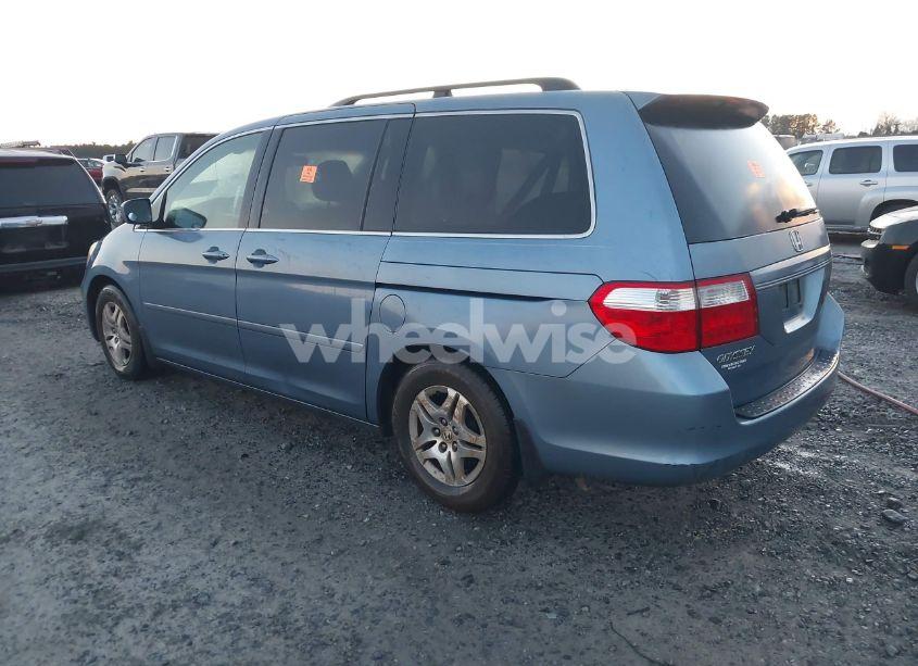 Photo 3 of 2007 Honda Odyssey EX (VIN 5FNRL38417B004755)