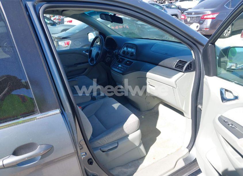 Photo 5 of 2007 Honda Odyssey EX (VIN 5FNRL38417B054703)