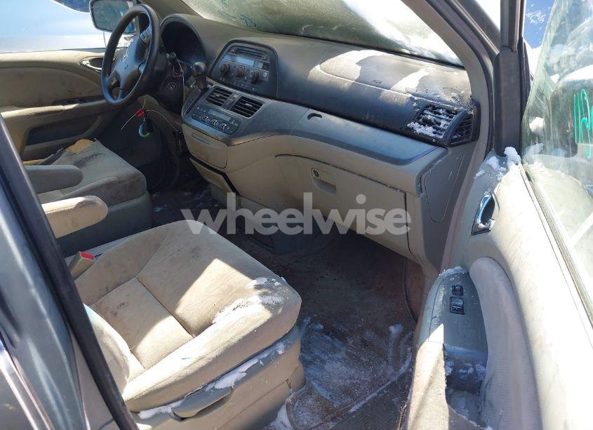 Photo 5 of 2005 Honda Odyssey EX (VIN 5FNRL38425B025739)