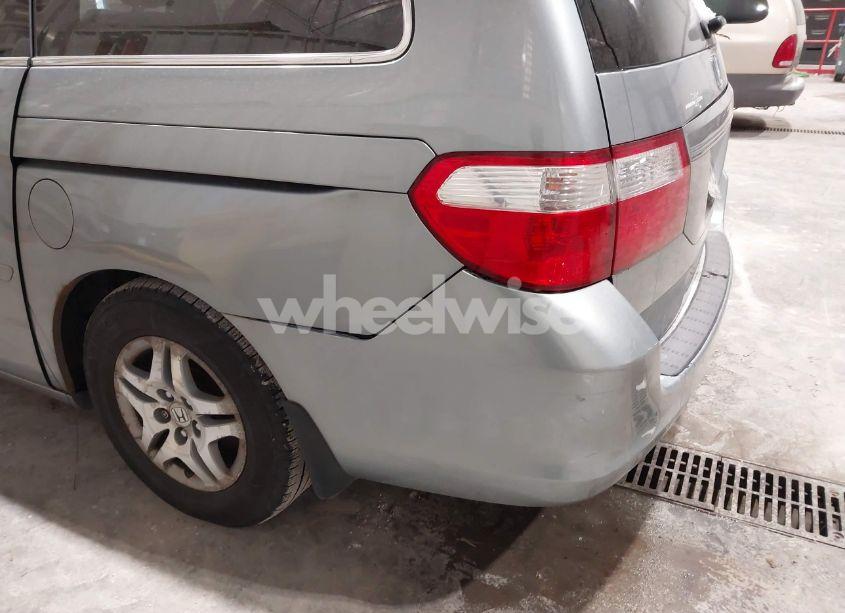 Photo 6 of 2005 Honda Odyssey EX (VIN 5FNRL38425B025739)