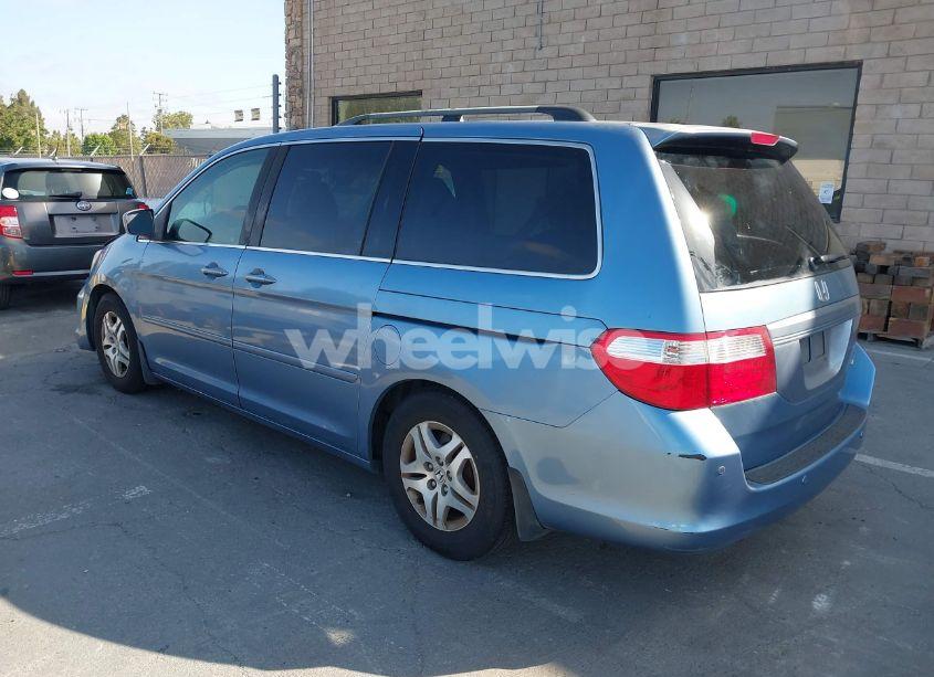 Photo 3 of 2005 Honda Odyssey EX (VIN 5FNRL38425B099307)