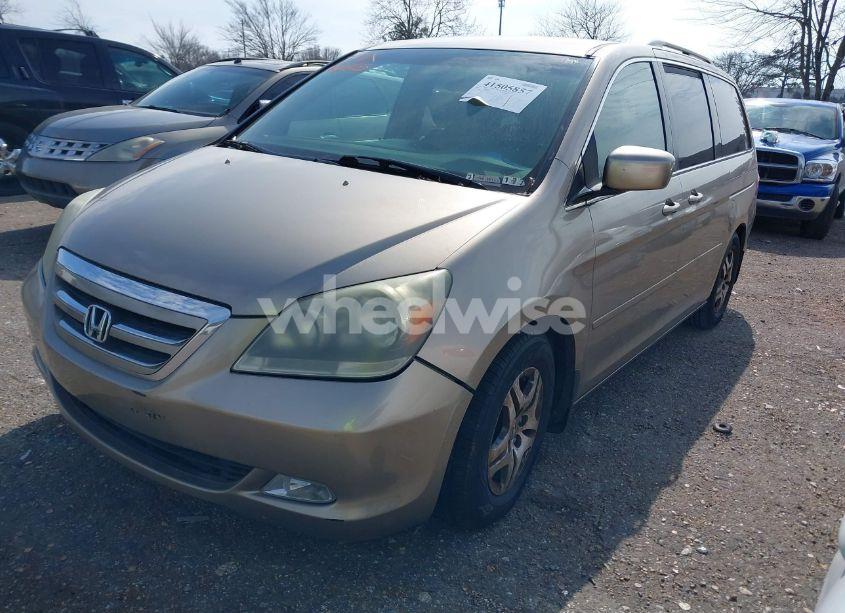 Photo 2 of 2005 Honda Odyssey EX (VIN 5FNRL38425B409715)