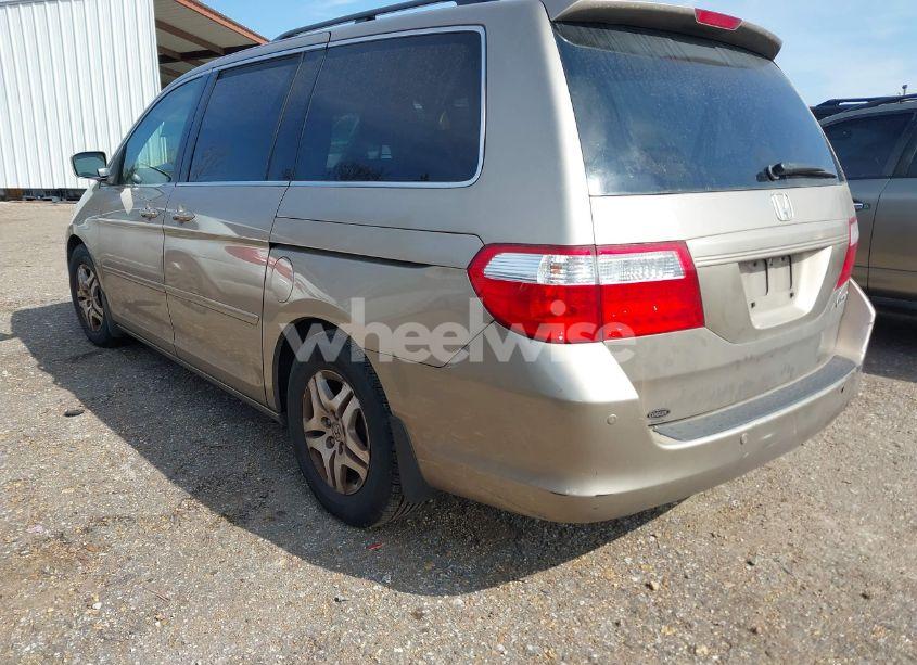 Photo 3 of 2005 Honda Odyssey EX (VIN 5FNRL38425B409715)