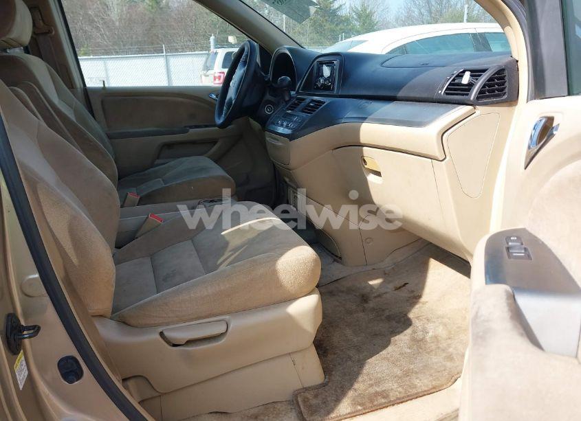 Photo 5 of 2005 Honda Odyssey EX (VIN 5FNRL38425B409715)