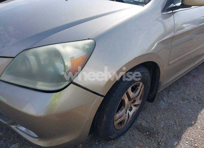 Photo 6 of 2005 Honda Odyssey EX (VIN 5FNRL38425B409715)