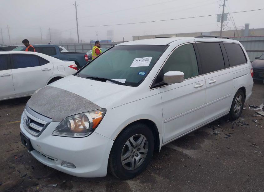 Photo 2 of 2005 Honda Odyssey EX (VIN 5FNRL38425B411772)