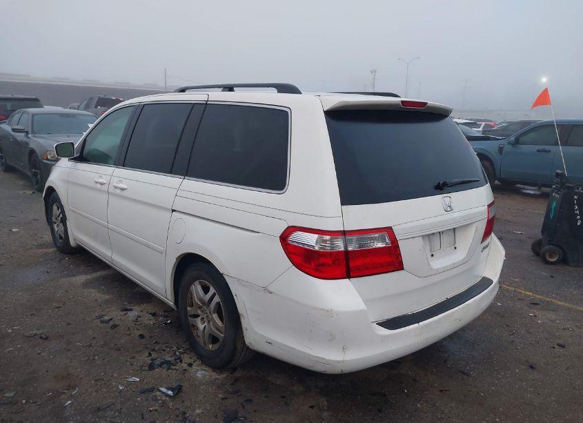 Photo 3 of 2005 Honda Odyssey EX (VIN 5FNRL38425B411772)