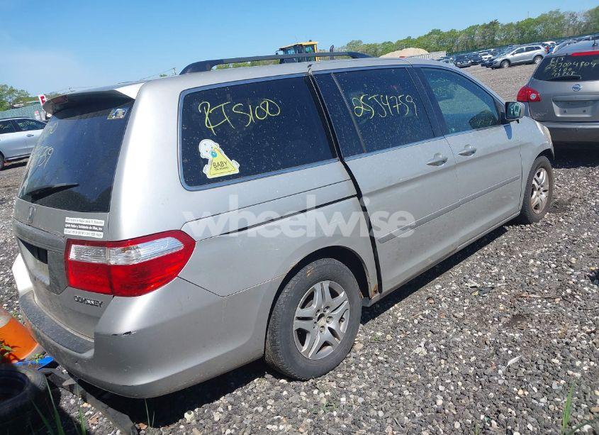 Photo 4 of 2005 Honda Odyssey EX (VIN 5FNRL38425B423534)