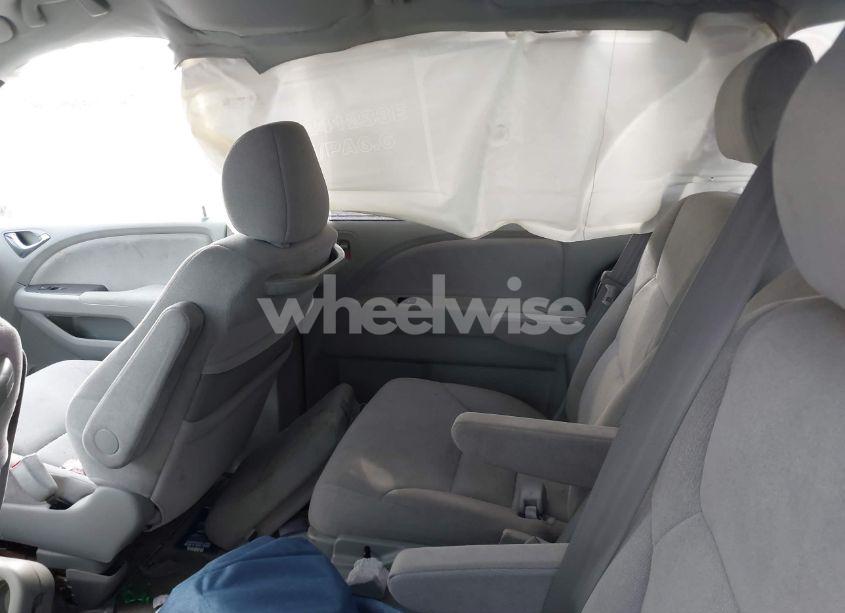 Photo 8 of 2006 Honda Odyssey EX (VIN 5FNRL38426B023880)