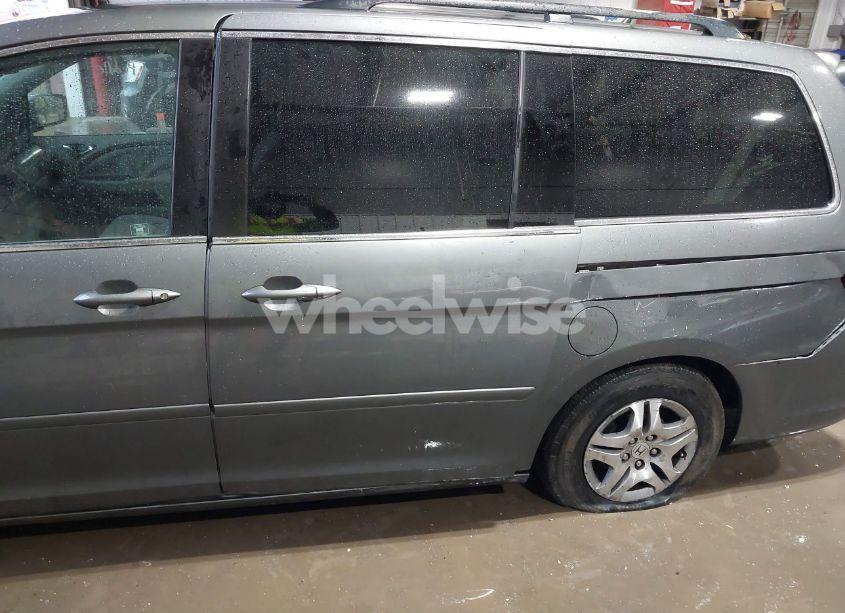 Photo 6 of 2007 Honda Odyssey EX (VIN 5FNRL38427B052619)