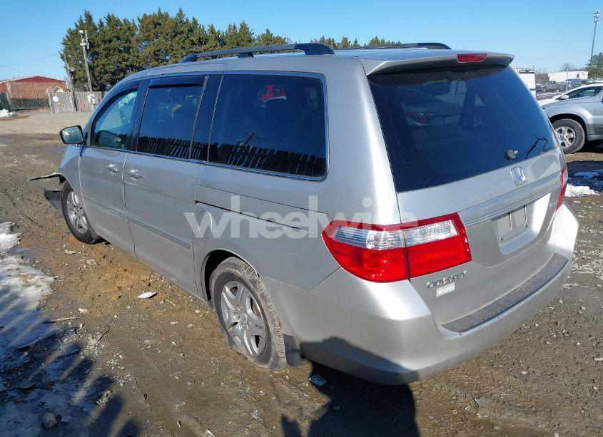 Photo 3 of 2007 Honda Odyssey EX (VIN 5FNRL38427B402590)
