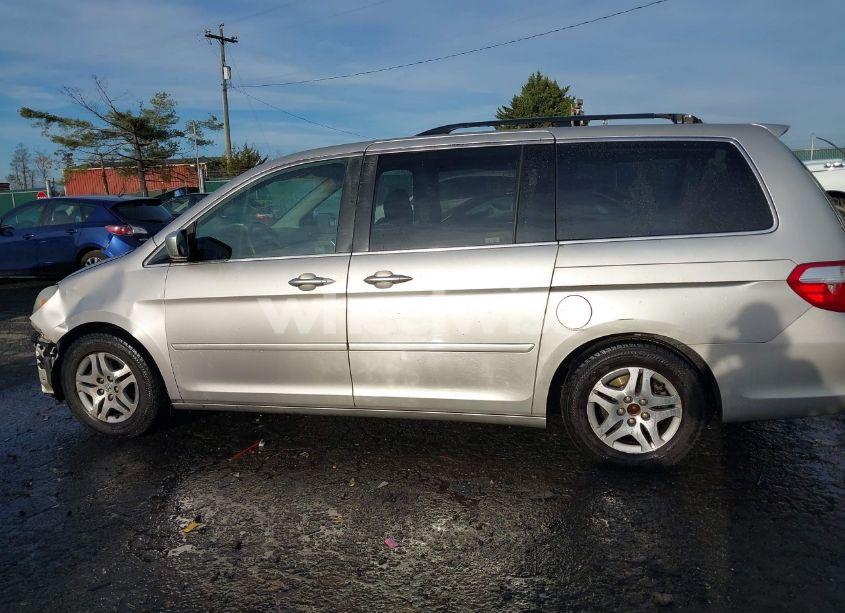 Photo 15 of 2005 Honda Odyssey EX (VIN 5FNRL38435B000753)
