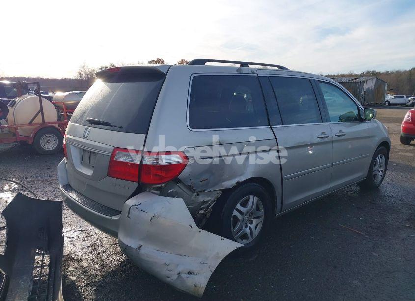 Photo 4 of 2005 Honda Odyssey EX (VIN 5FNRL38435B000753)