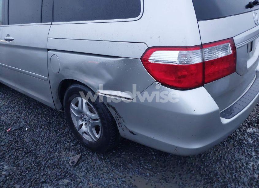 Photo 17 of 2005 Honda Odyssey EX (VIN 5FNRL38435B002373)