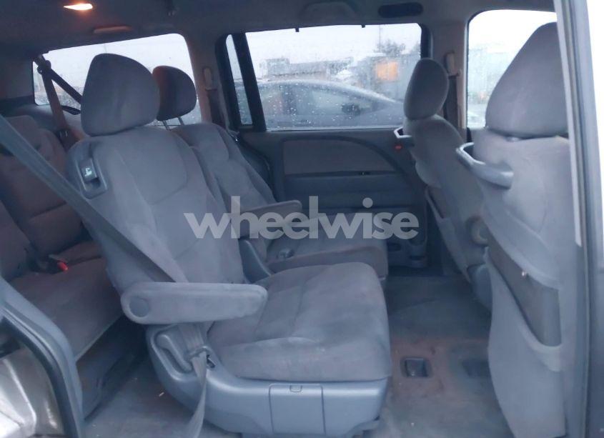 Photo 8 of 2005 Honda Odyssey EX (VIN 5FNRL38435B002373)