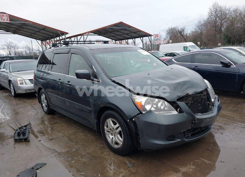 2005 Honda Odyssey EX (VIN 5FNRL38435B401347) main photo