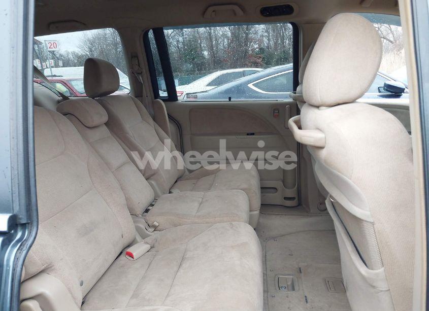 Photo 8 of 2005 Honda Odyssey EX (VIN 5FNRL38435B401347)