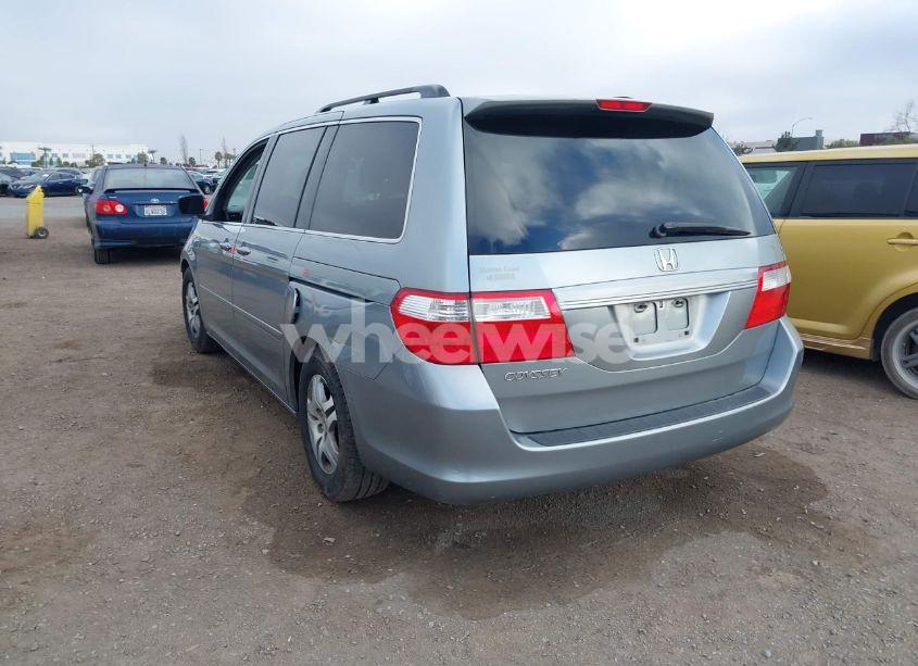 Photo 3 of 2006 Honda Odyssey EX (VIN 5FNRL38436B036959)