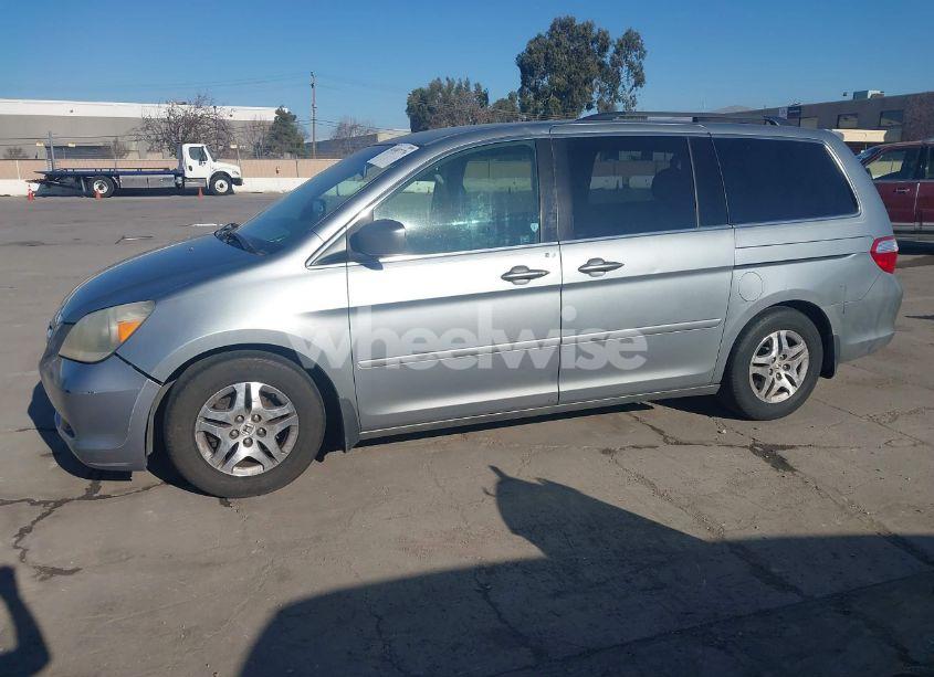 Photo 2 of 2006 Honda Odyssey EX (VIN 5FNRL38436B041546)