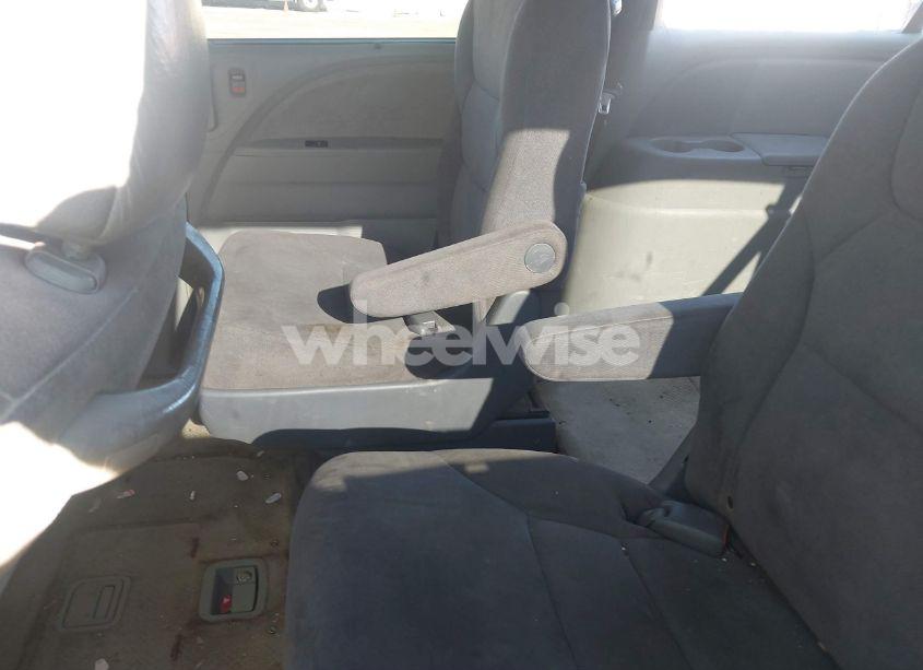 Photo 8 of 2006 Honda Odyssey EX (VIN 5FNRL38436B041546)