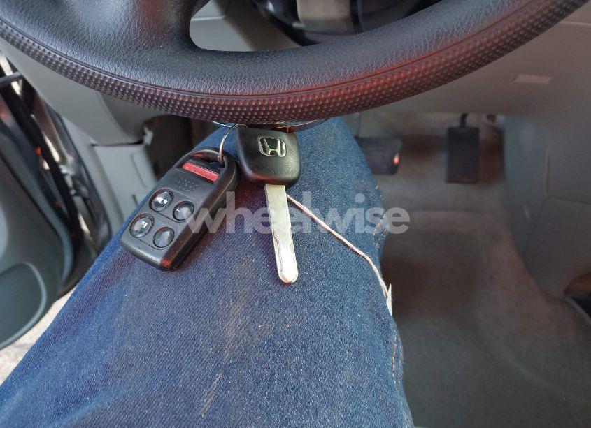 Photo 11 of 2006 Honda Odyssey EX (VIN 5FNRL38436B102541)