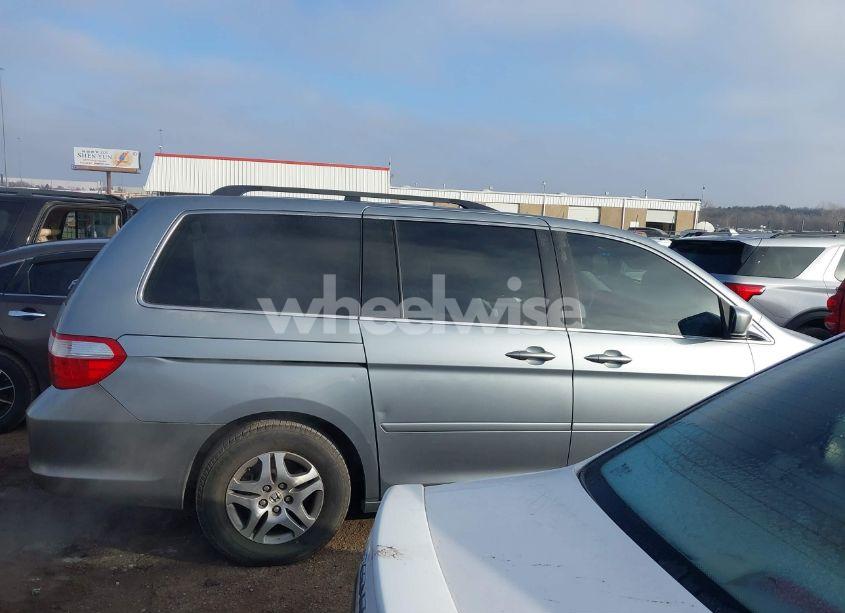 Photo 13 of 2006 Honda Odyssey EX (VIN 5FNRL38436B102541)