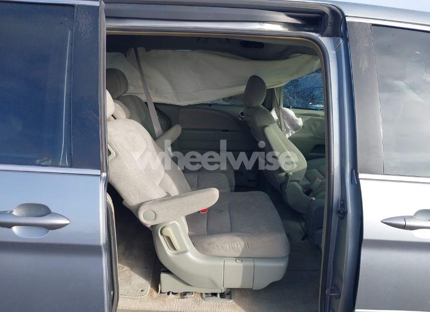 Photo 8 of 2006 Honda Odyssey EX (VIN 5FNRL38436B102541)