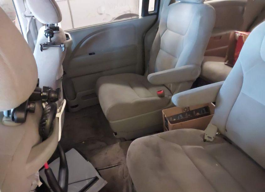 Photo 8 of 2006 Honda Odyssey EX (VIN 5FNRL38436B454731)