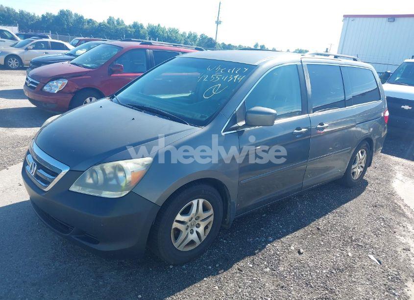 Photo 2 of 2007 Honda Odyssey EX (VIN 5FNRL38437B428017)