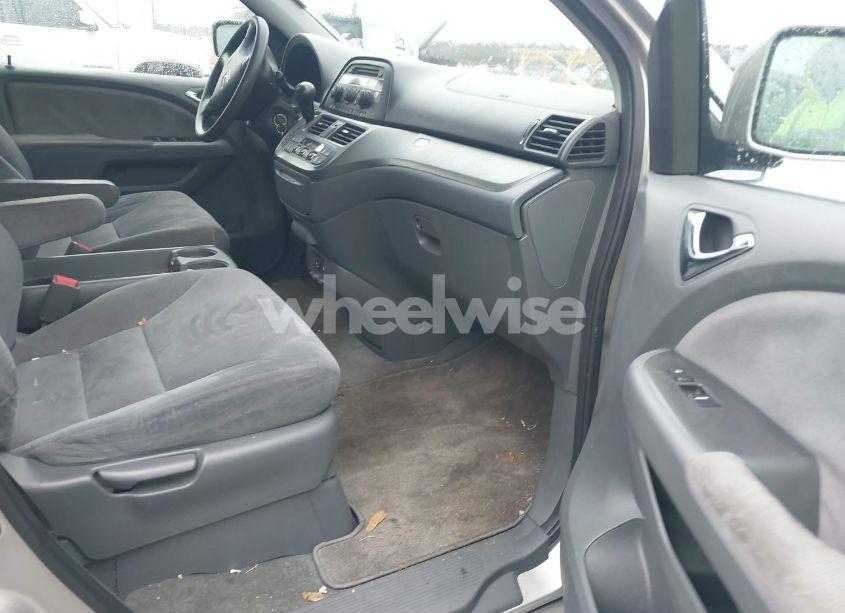 Photo 5 of 2007 Honda Odyssey EX (VIN 5FNRL38437B451300)