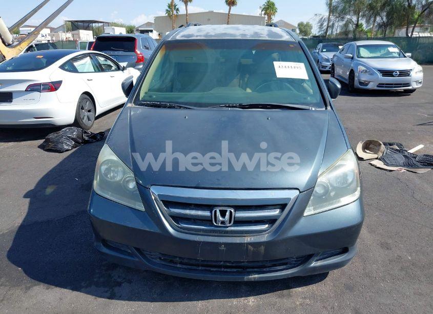 Photo 12 of 2005 Honda Odyssey EX (VIN 5FNRL38445B401096)