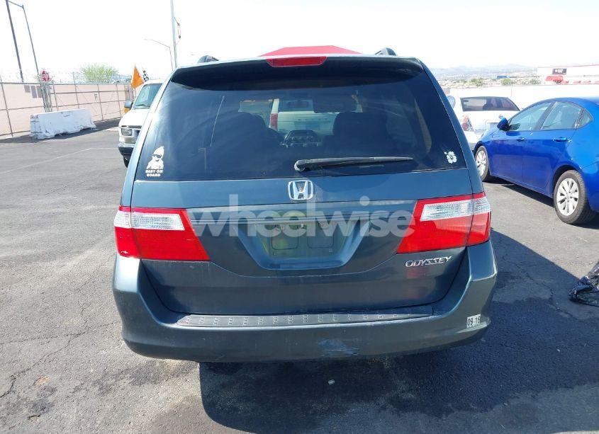 Photo 14 of 2005 Honda Odyssey EX (VIN 5FNRL38445B401096)