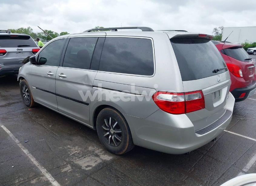 Photo 3 of 2005 Honda Odyssey EX (VIN 5FNRL38445B412759)