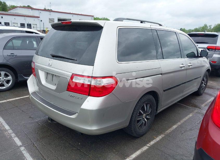 Photo 4 of 2005 Honda Odyssey EX (VIN 5FNRL38445B412759)