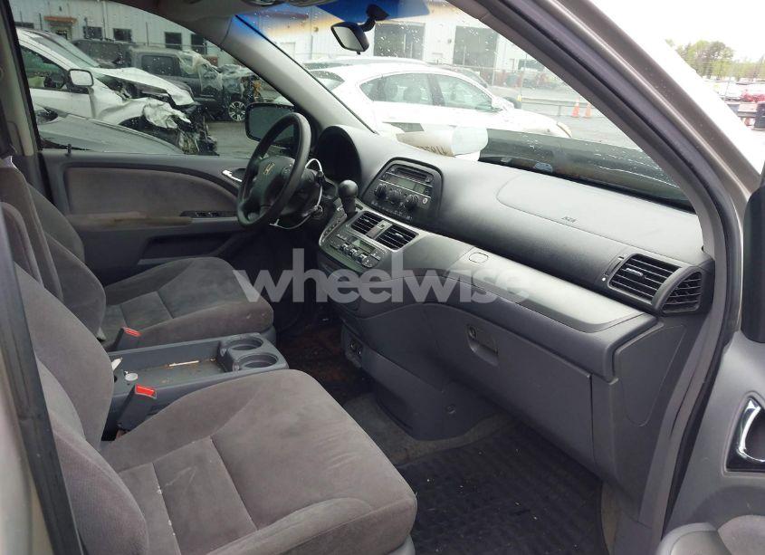 Photo 5 of 2005 Honda Odyssey EX (VIN 5FNRL38445B412759)