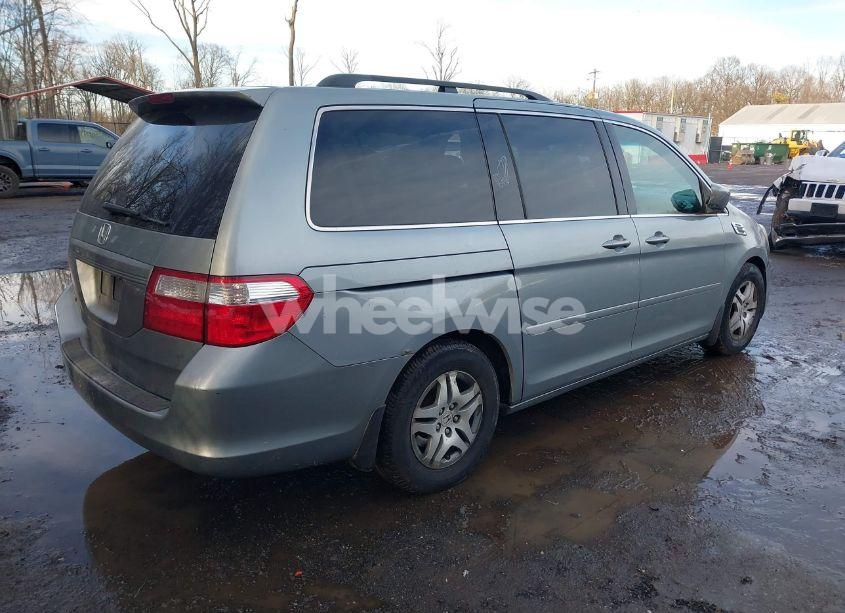 Photo 4 of 2007 Honda Odyssey EX (VIN 5FNRL38447B007374)
