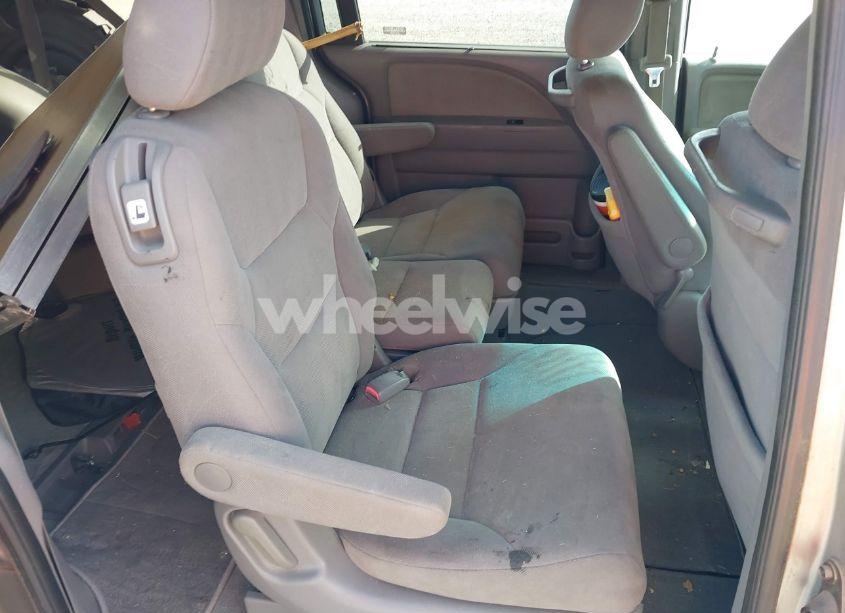 Photo 8 of 2009 Honda Odyssey EX (VIN 5FNRL38449B012092)