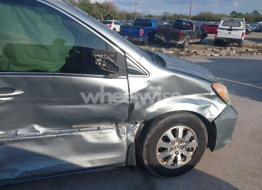 Photo 6 of 2009 Honda Odyssey EX (VIN 5FNRL38449B018894)