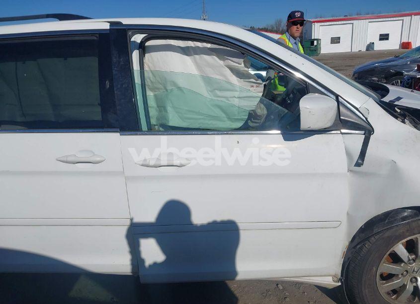 Photo 14 of 2009 Honda Odyssey EX (VIN 5FNRL38449B059736)