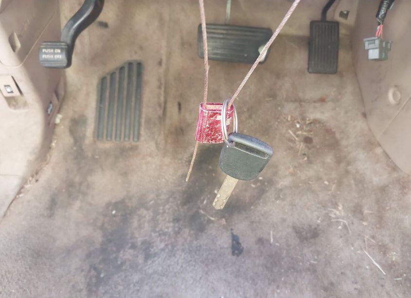 Photo 11 of 2005 Honda Odyssey EX (VIN 5FNRL38455B002858)