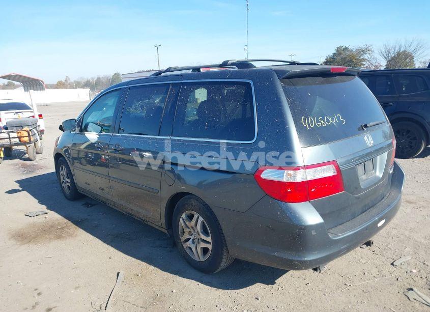 Photo 3 of 2005 Honda Odyssey EX (VIN 5FNRL38465B404047)