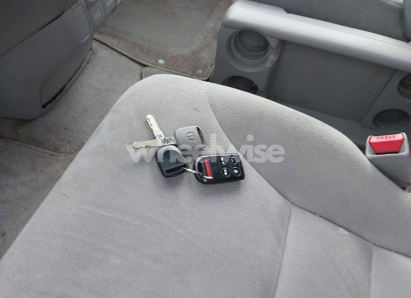 Photo 11 of 2006 Honda Odyssey EX (VIN 5FNRL38466B433405)