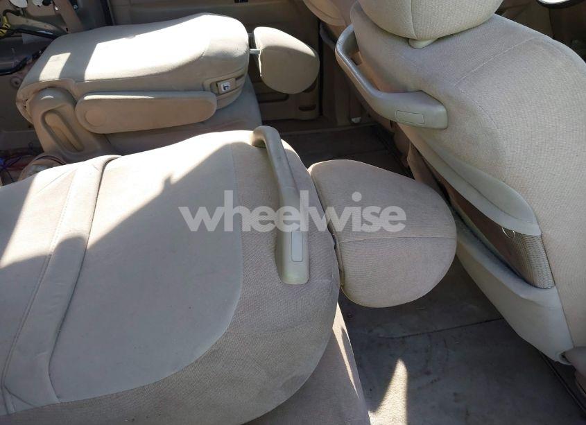 Photo 8 of 2007 Honda Odyssey EX (VIN 5FNRL38467B016917)