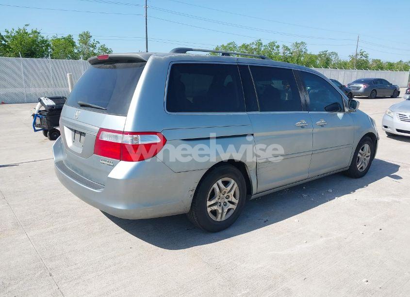 Photo 4 of 2007 Honda Odyssey EX (VIN 5FNRL38467B132814)