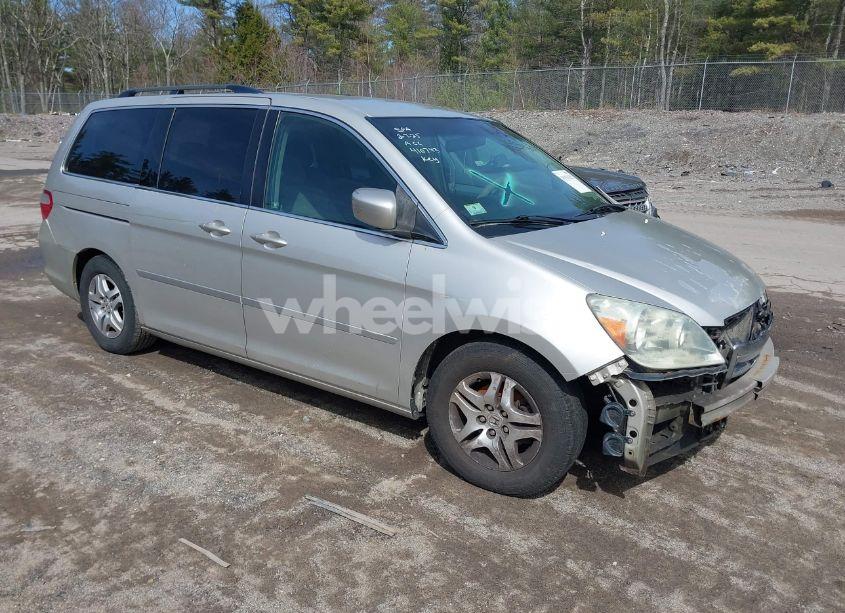 2005 Honda Odyssey EX (VIN 5FNRL38475B413078) main photo