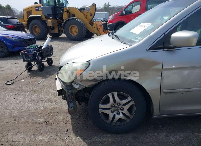 Photo 12 of 2005 Honda Odyssey EX (VIN 5FNRL38475B413078)