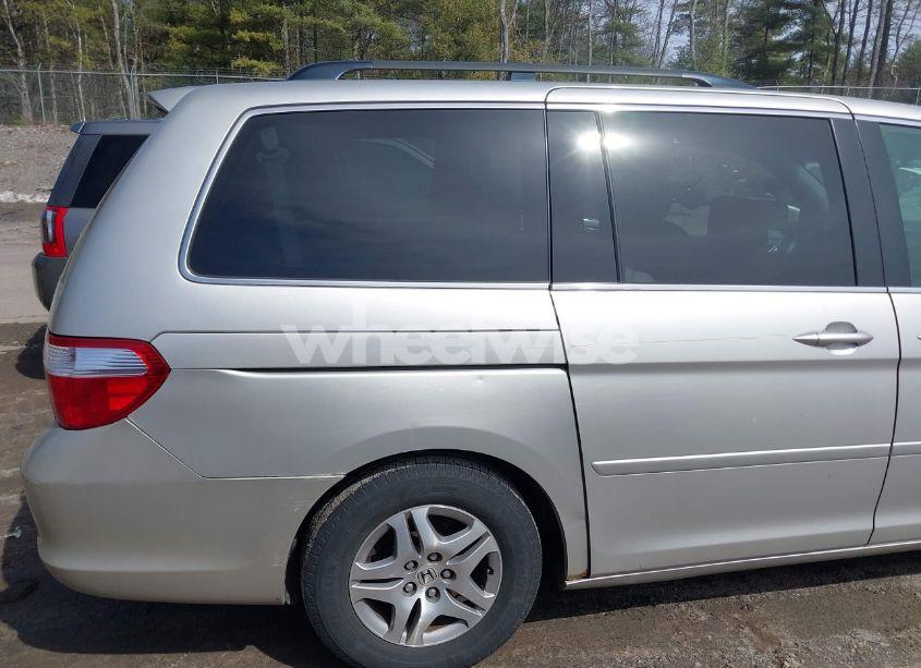 Photo 15 of 2005 Honda Odyssey EX (VIN 5FNRL38475B413078)