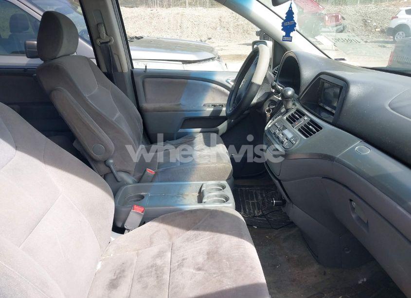 Photo 5 of 2005 Honda Odyssey EX (VIN 5FNRL38475B413078)